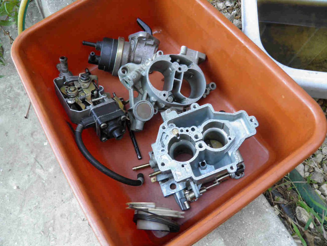 Carburetor dismantling and cleaning