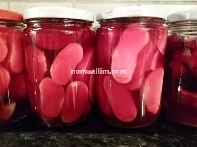 pickling turnips with natural beetroot color