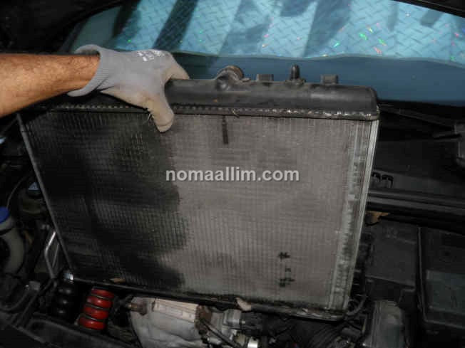 How to replace a car radiator